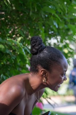 Keywords: gardens;cars;reflections