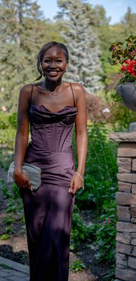 Keywords: gardens;cars;reflections