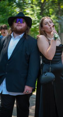 Keywords: gardens;cars;reflections