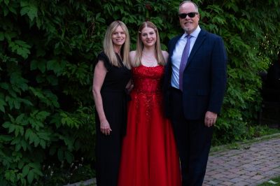 Keywords: gardens;cars;reflections